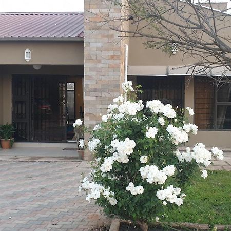 Villa Lombe, Off Great East Road, Silverest Silver Rest 外观 照片